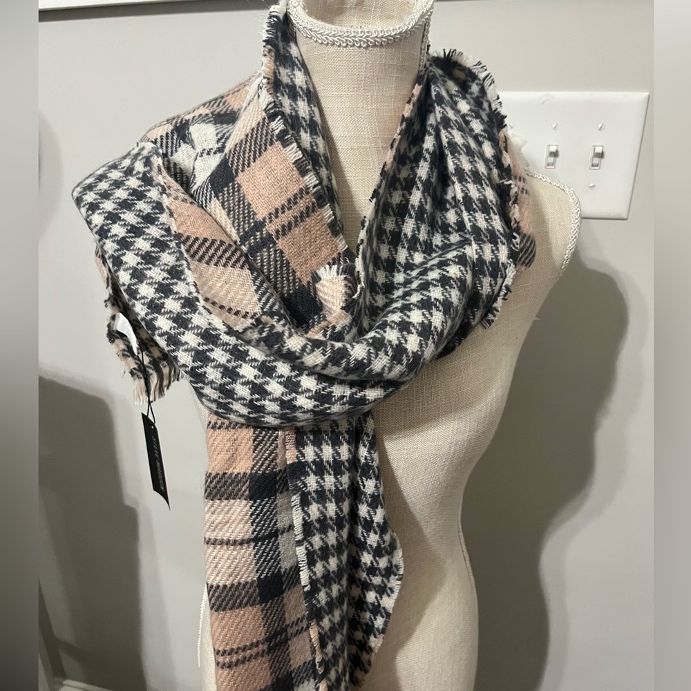 Steve Madden pink and gray plaid fringe scarf